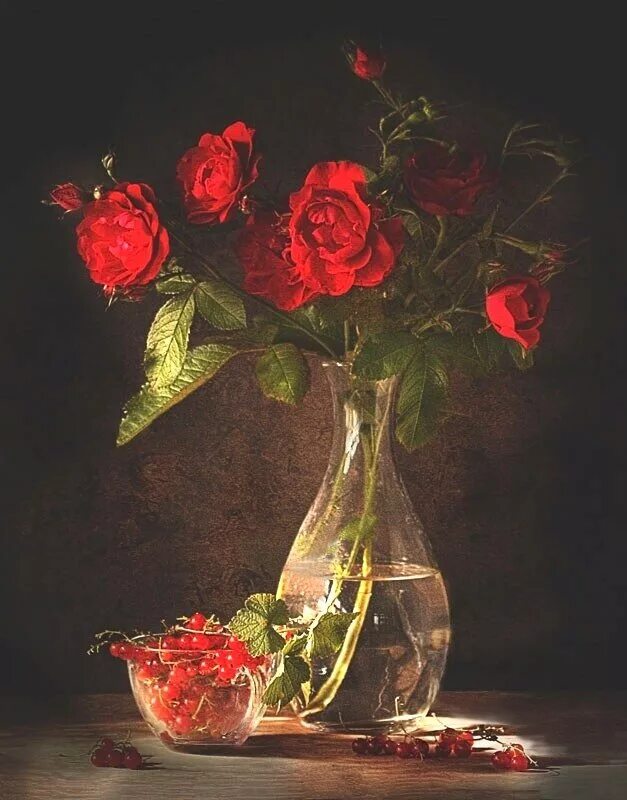 Цветы в стекле ~ вакуум. Красные розы в стеклянной вазе песня полностью. Розы в вазе. Одна роза в вазе. Букеты в стекле в вакууме.