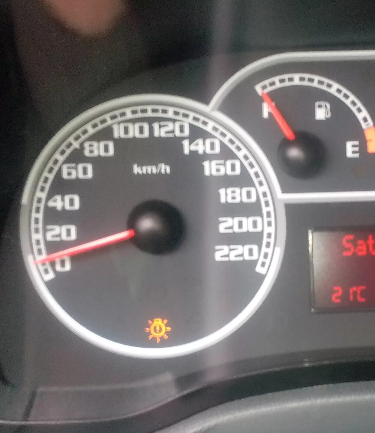 Фиат альбеа горит лампочка. Фиат альбеа горит лампочка. Бортовой компьютер фиат альбеа 1. Значки на панели приборов фиат альбеа. Фиат альбеа горит лампочка.