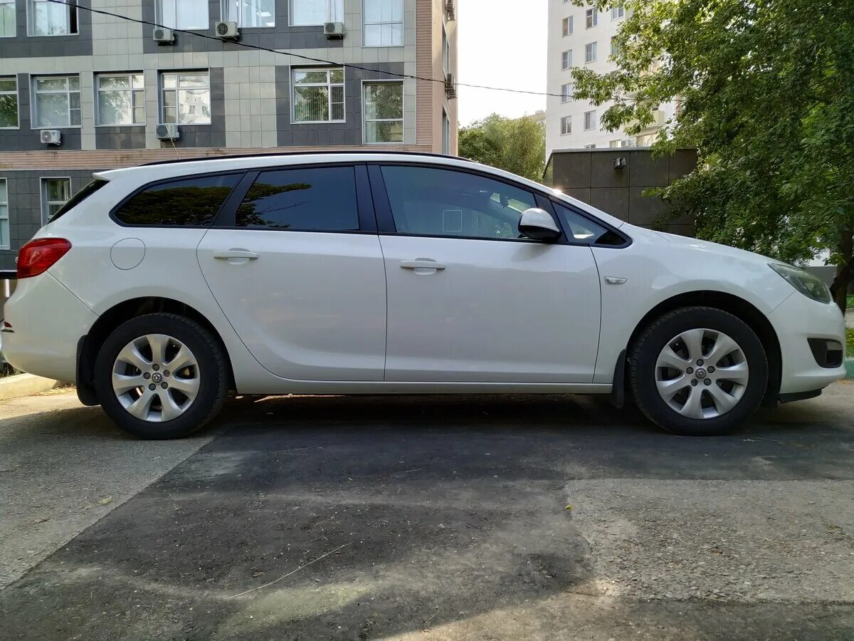 Опель универсал 1.4. Opel Astra j универсал 2013.