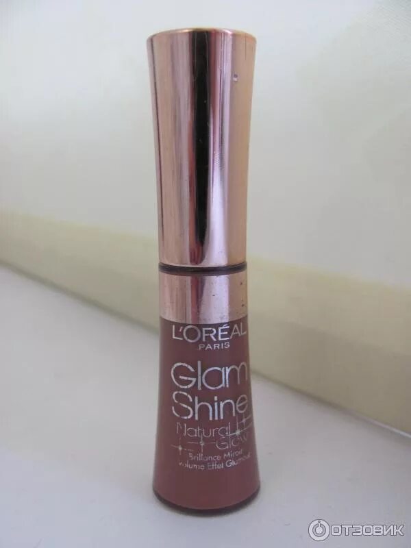 Блеск для губ too glam to shine. Glam shine loreal. блеск лореаль глам шайн. блеск для губ лореаль глам шайн. помада глам шайн лореаль.