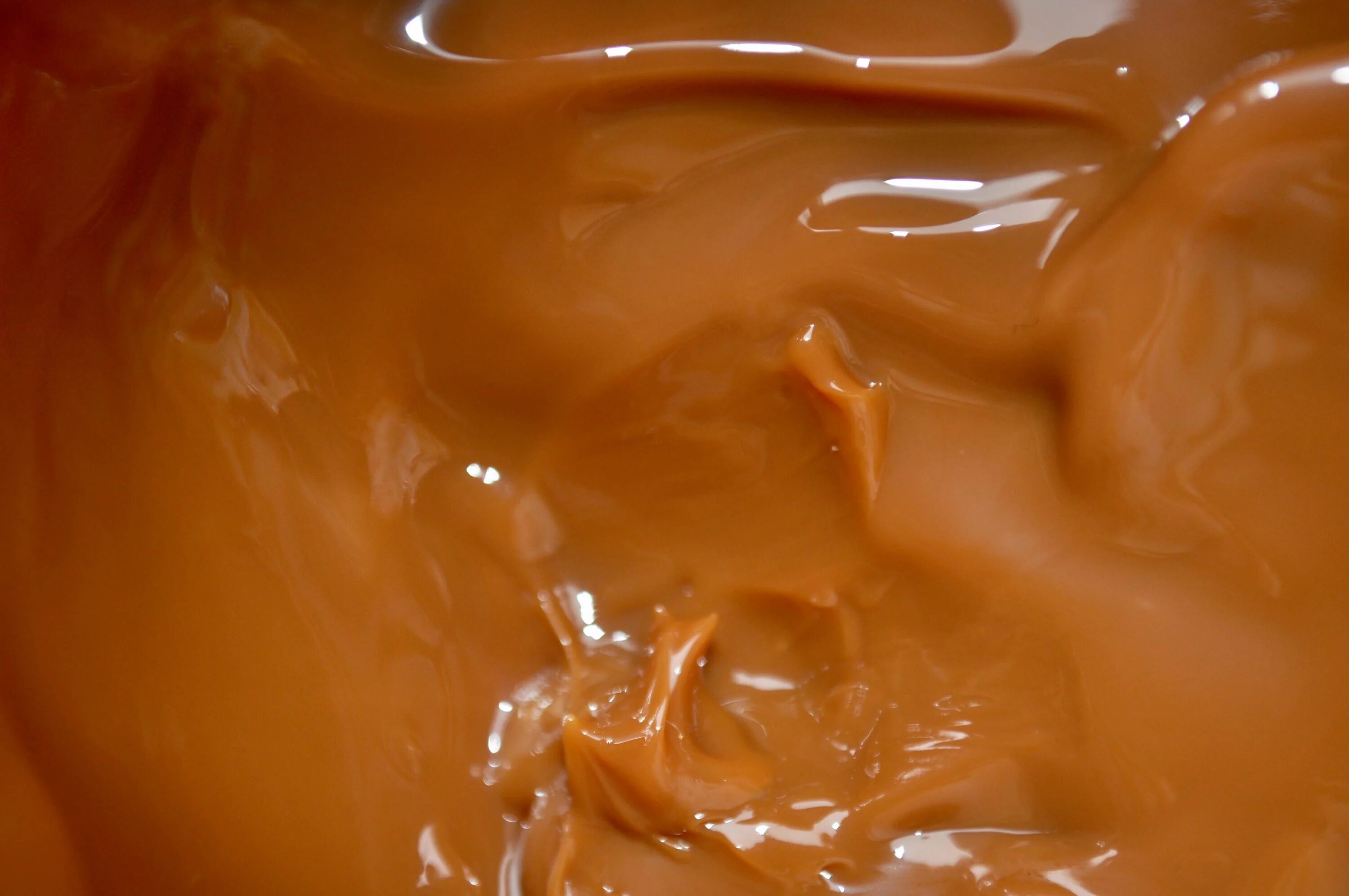 Вареная сгущенка. Цвет сгущенки коричневый. Цвет сгущенки коричневый. Вареное молоко. Соус баттерскотч.