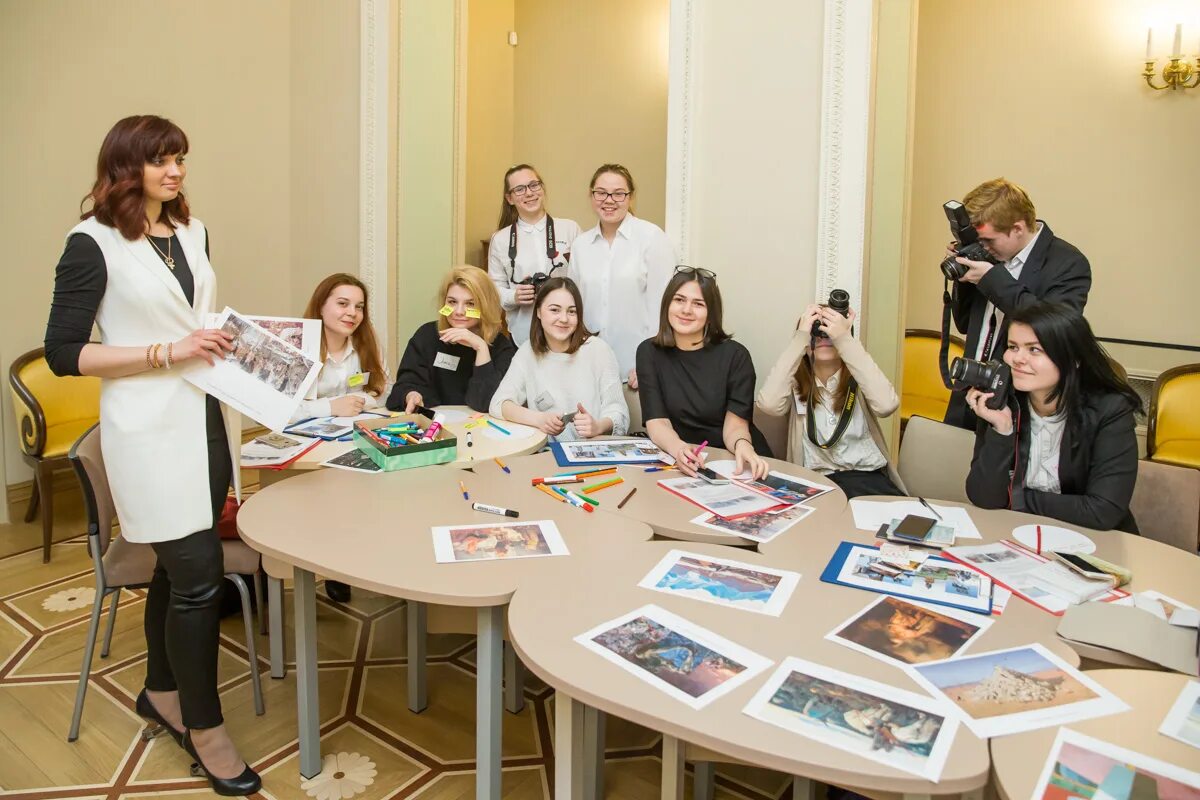 Центр олимпиад академия. Академия талантов СПБ. Академия талантов зал. Академия талантов мерч. Центр занимательных наук Академия талантов СПБ.