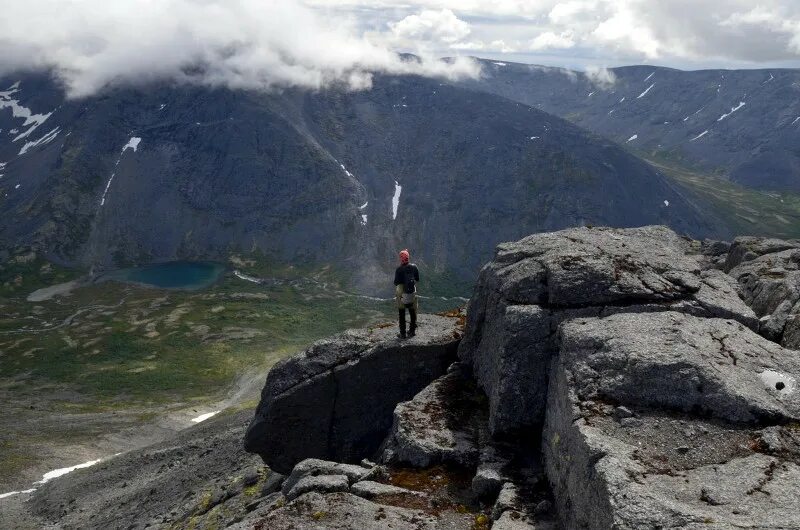 Домбай ульген гора. Лесистые горы сочи. Столовые горы осетиимят лоам вид сверху. Домбай горнолыжный курорт летом. Ущелье адыл-су кабардино-балкария.