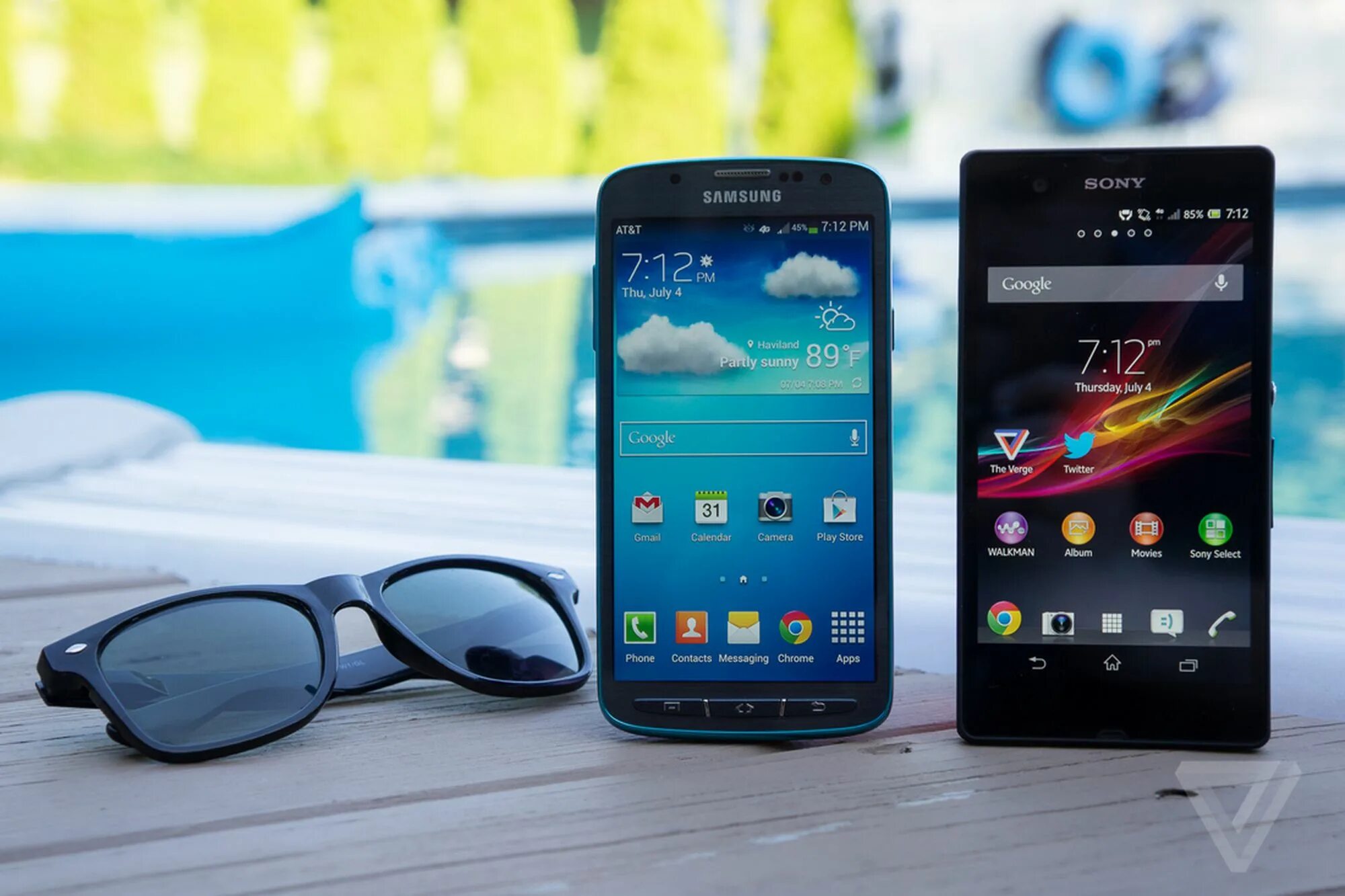 Смартфон самсунг иксперия. Sony Xperia и Samsung. Samsung Galaxy s4 Active. Самсунг галакси с3 или сони хперия с. Samsung sony xperia