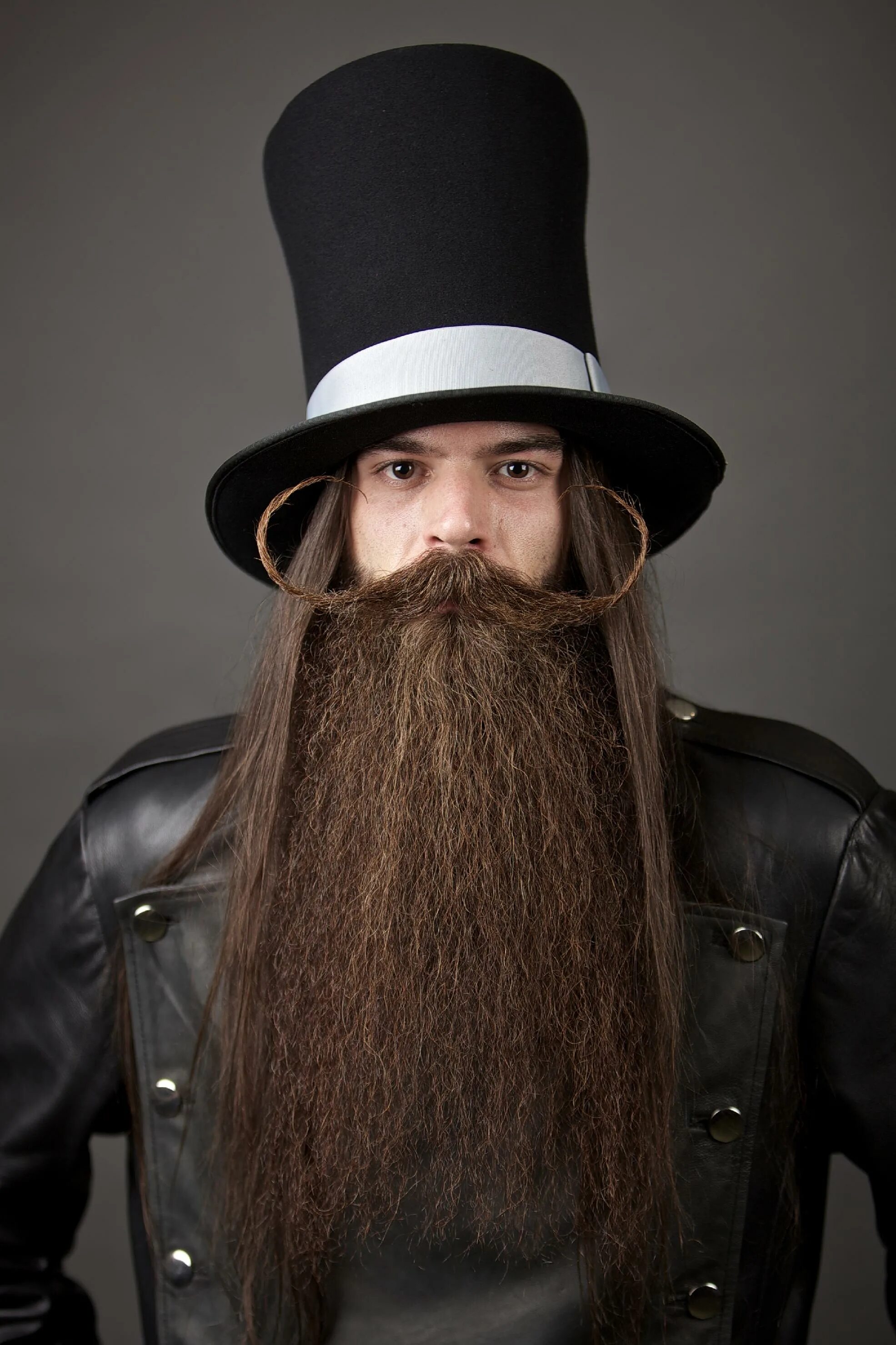 Длинная бородка. Борода. Усы длинные. Огромные бакенбарды. Усы с бородой.