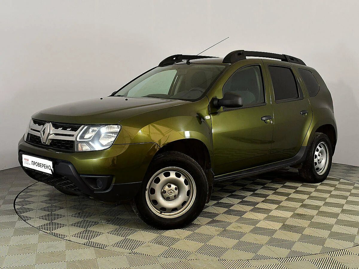 Отзывы дастер полный привод механика. Renault Duster зеленый. Renault Duster зеленый хаки. Renault Duster 2021 зеленый. Рено Дастер 2017 зеленый.