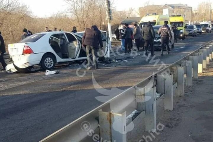 Что произошло 21. ДТП сейчас в Чите на мосту. ДТП мост Благовещенск.