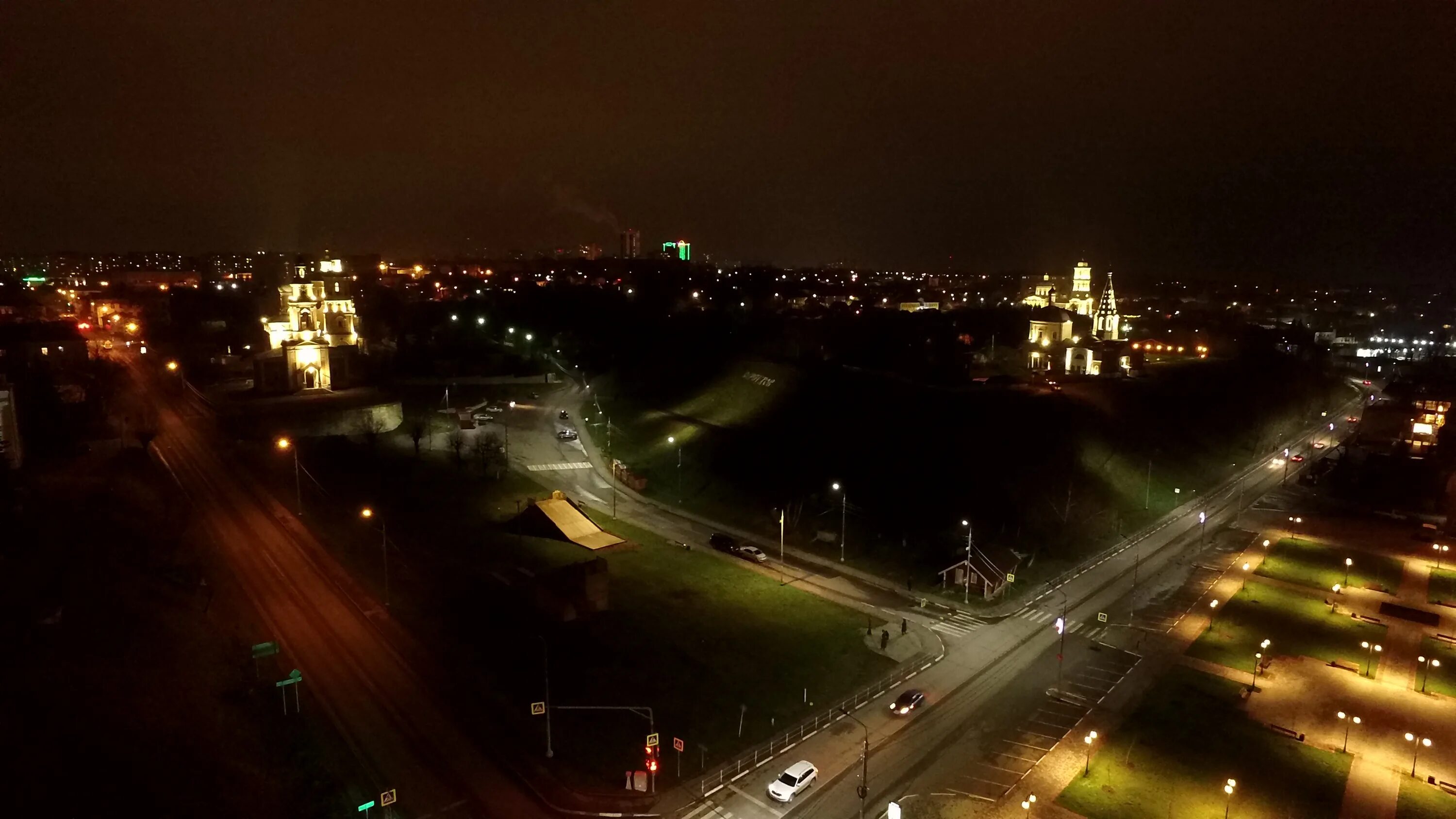 серпухов площадь трех. серпухов площадь трех. серпухов центр города. серпухов площадь трех. серпухов центральная площадь.