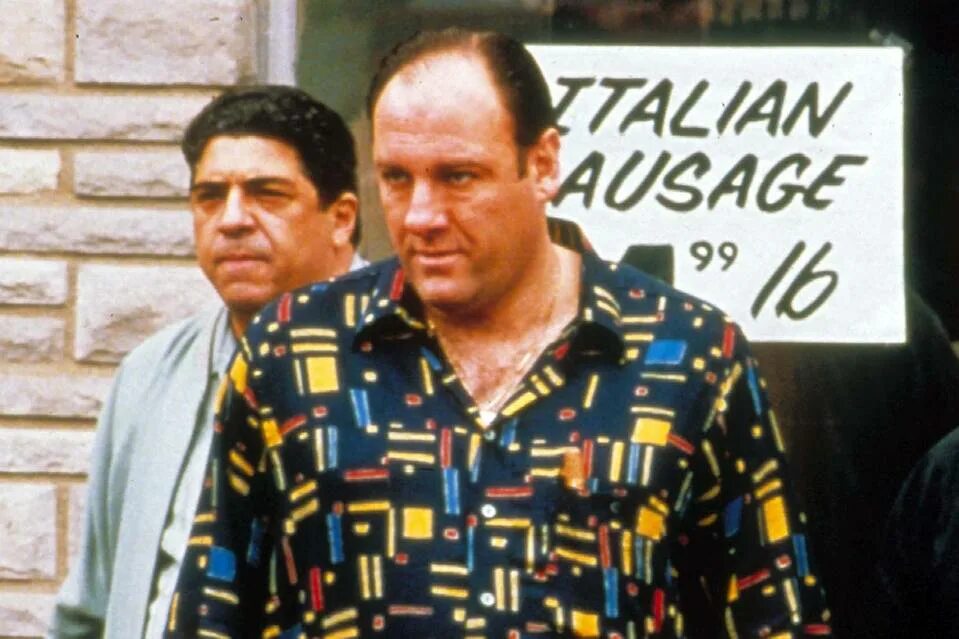 Энтони сопрано в поло. Tony Soprano Polo Shirt. Тони сопрано в рубашке.