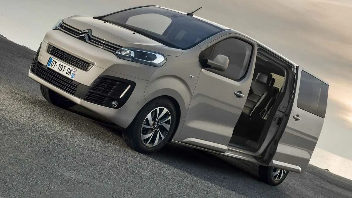 Ситроен SPACETOURER 2020. Ситроен Space Tourer 2020. Citroen SPACETOURER минивэн. Ситроен минивэн 2020.