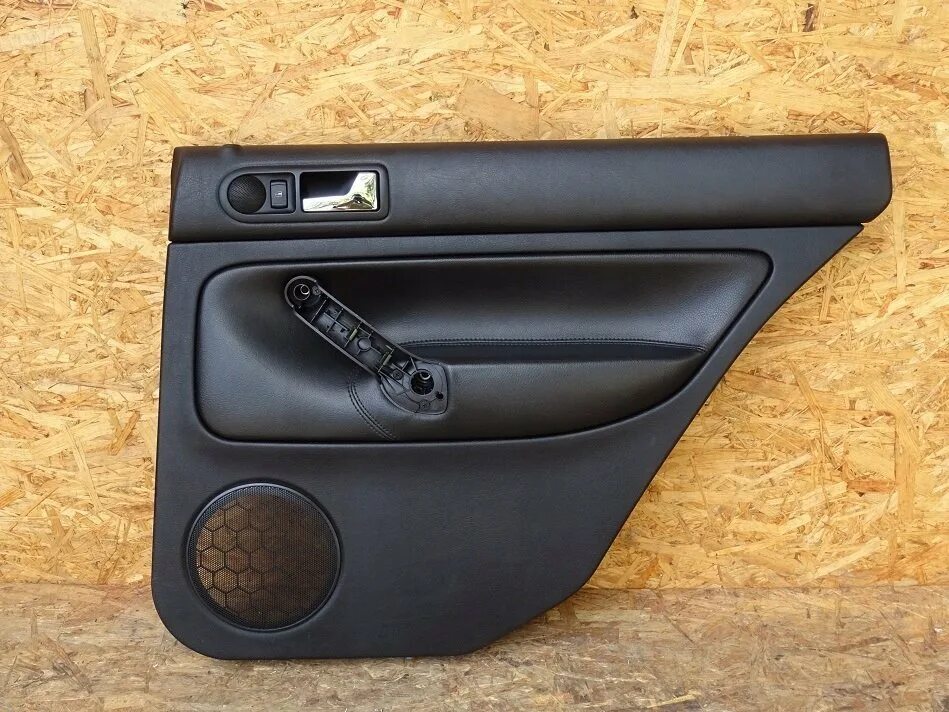 Дверная обшивка. Дверная обшивка. Обшивка двери kia rio 3. Заводские обивки дверей ваз 2114. Дверь автомобиля.