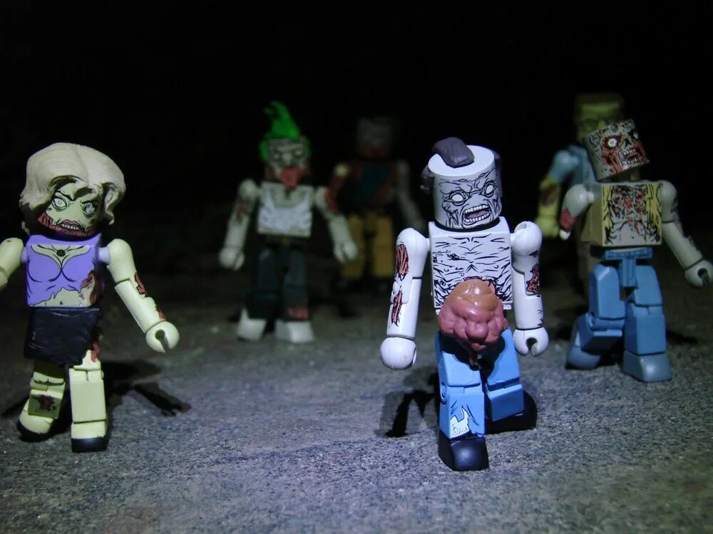 Игрушки зомби апокалипсис.