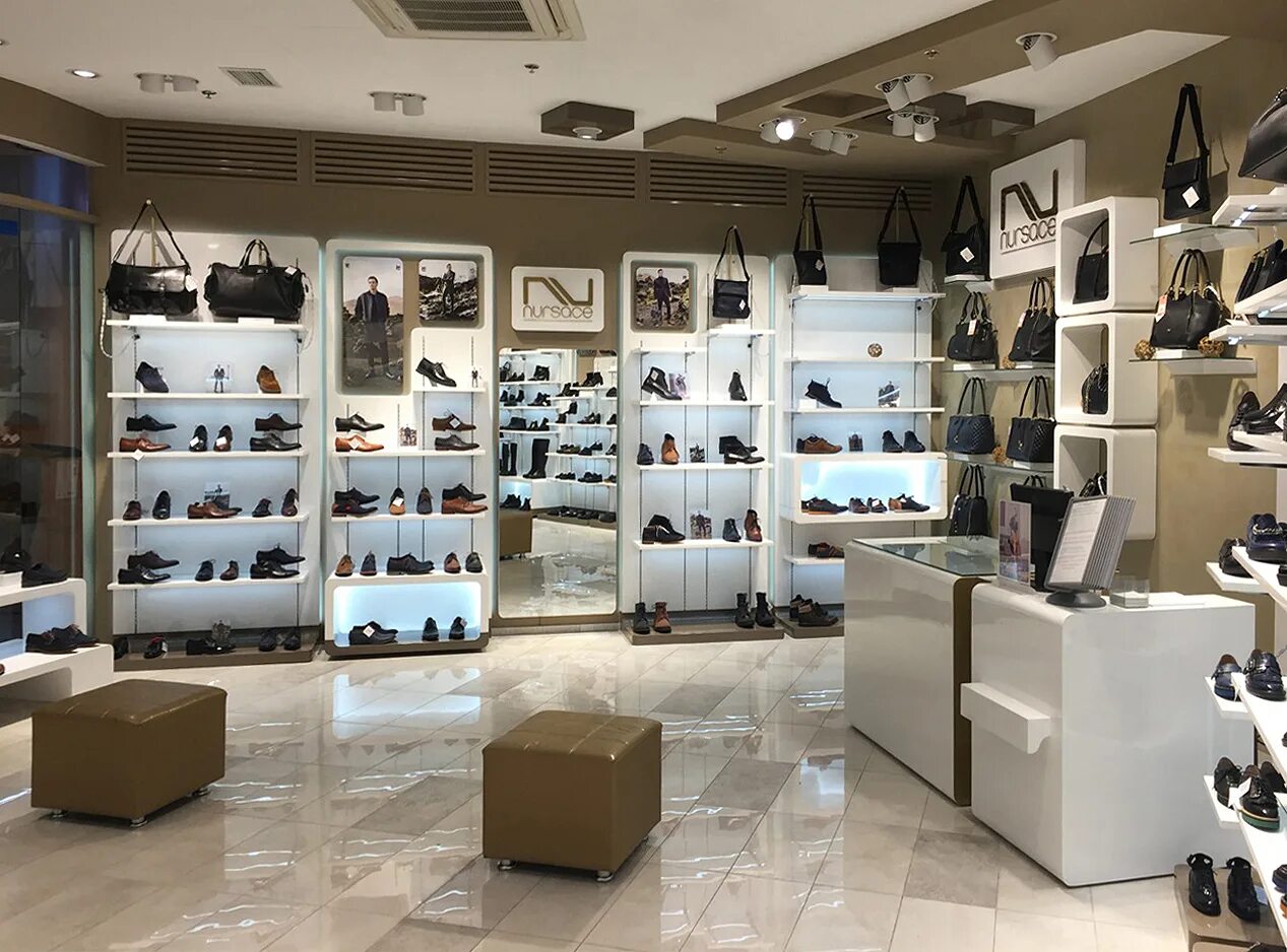 обувной магазин. город магазины обуви. крупный обувной магазин. бутики итальянской обуви. Keddo магазин.