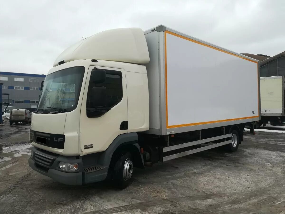 Купить грузовик 10 тонн. DAF lf45. DAF LF 45-55. DAF LF 45 рефрижератор. DAF LF 12240.