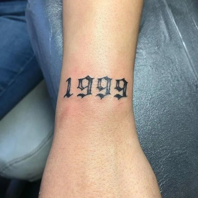 Тату цифра 13. Цифра 13 тату эскиз. Тату цифра 1. Тату число 13. Тату цифра 13.