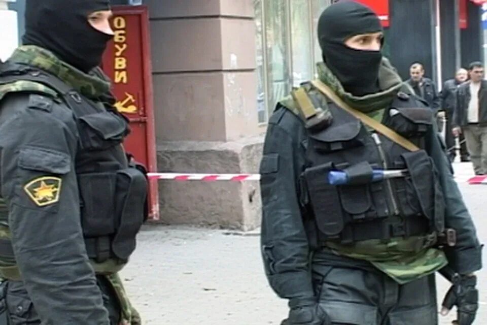 Уфсб ростовская. ФСБ Ростов. Здание ФСБ Ростов на Дону. ФСБ Ростов СОБР. Боец ФСБ во весь рост.