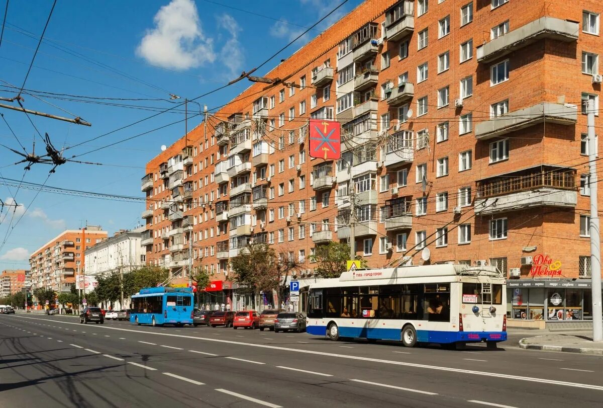 К ресторану "Башня" на Красноармейском проспекте в Туле прибыли пожарные расчеты