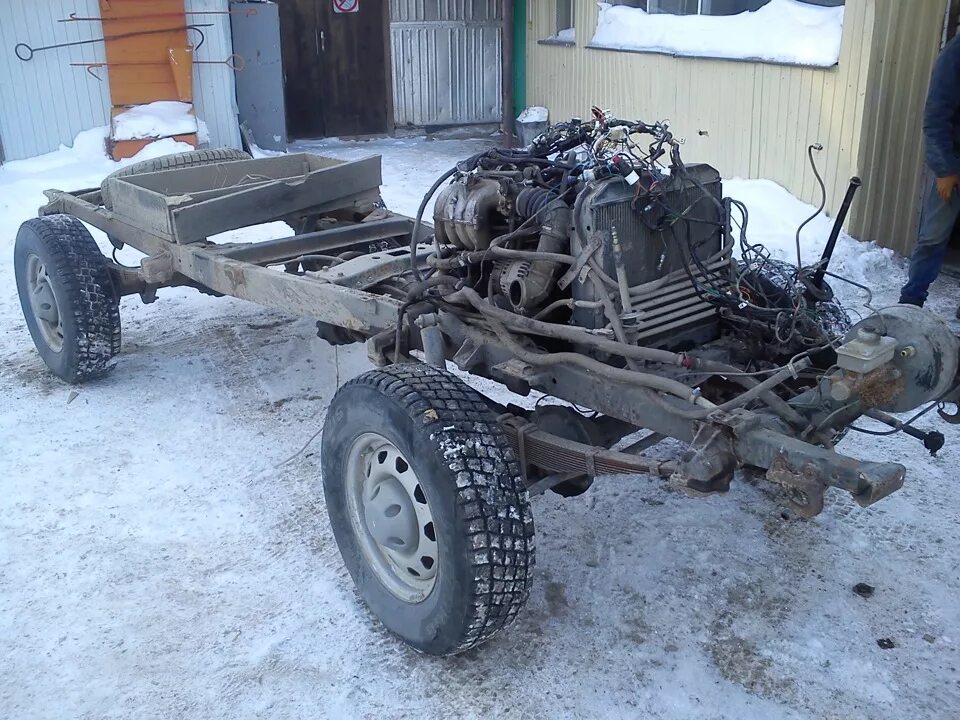 Усиление рамы уаз 3303. Рама уаз бортовой. Уаз 3303 без кузова. Рама уаз 3303. Рама уаз бортовой 3309.