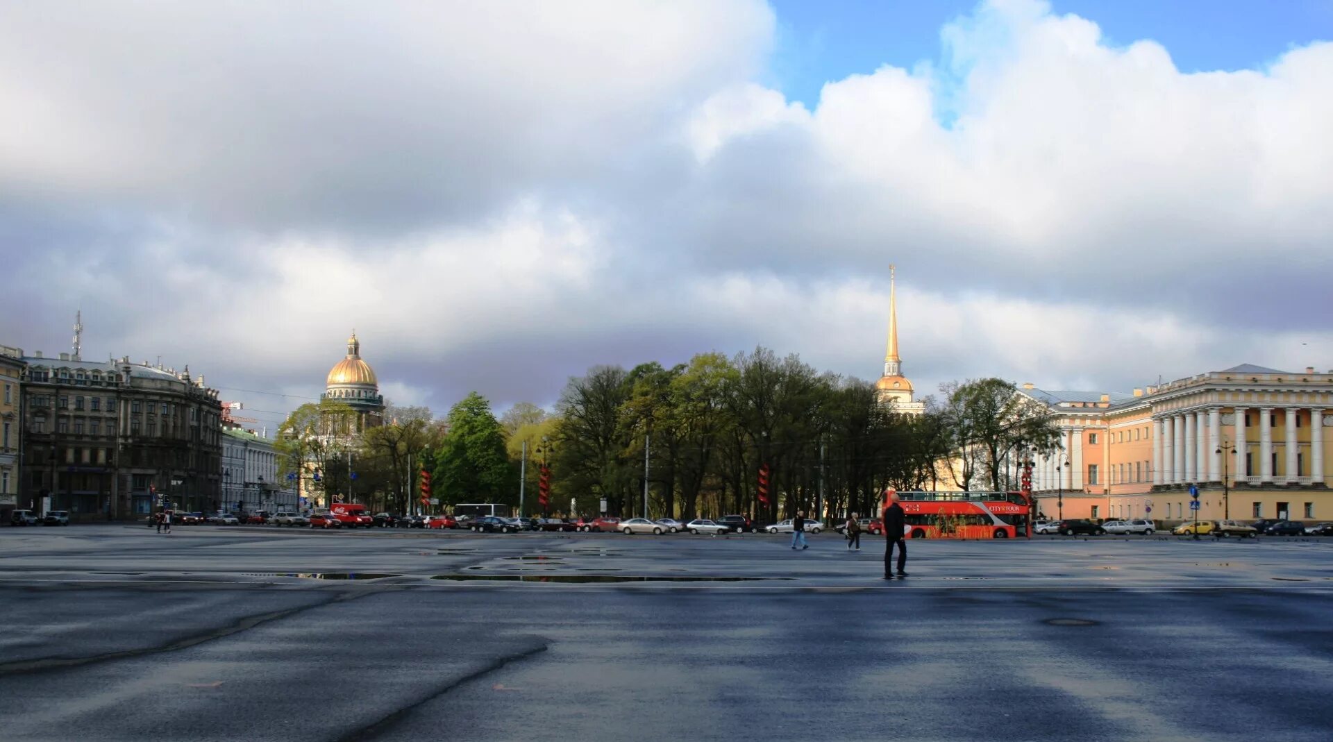 Чувствовать площадь. Площадь. Панорама улицы. Улица города панорама. Площадь города.