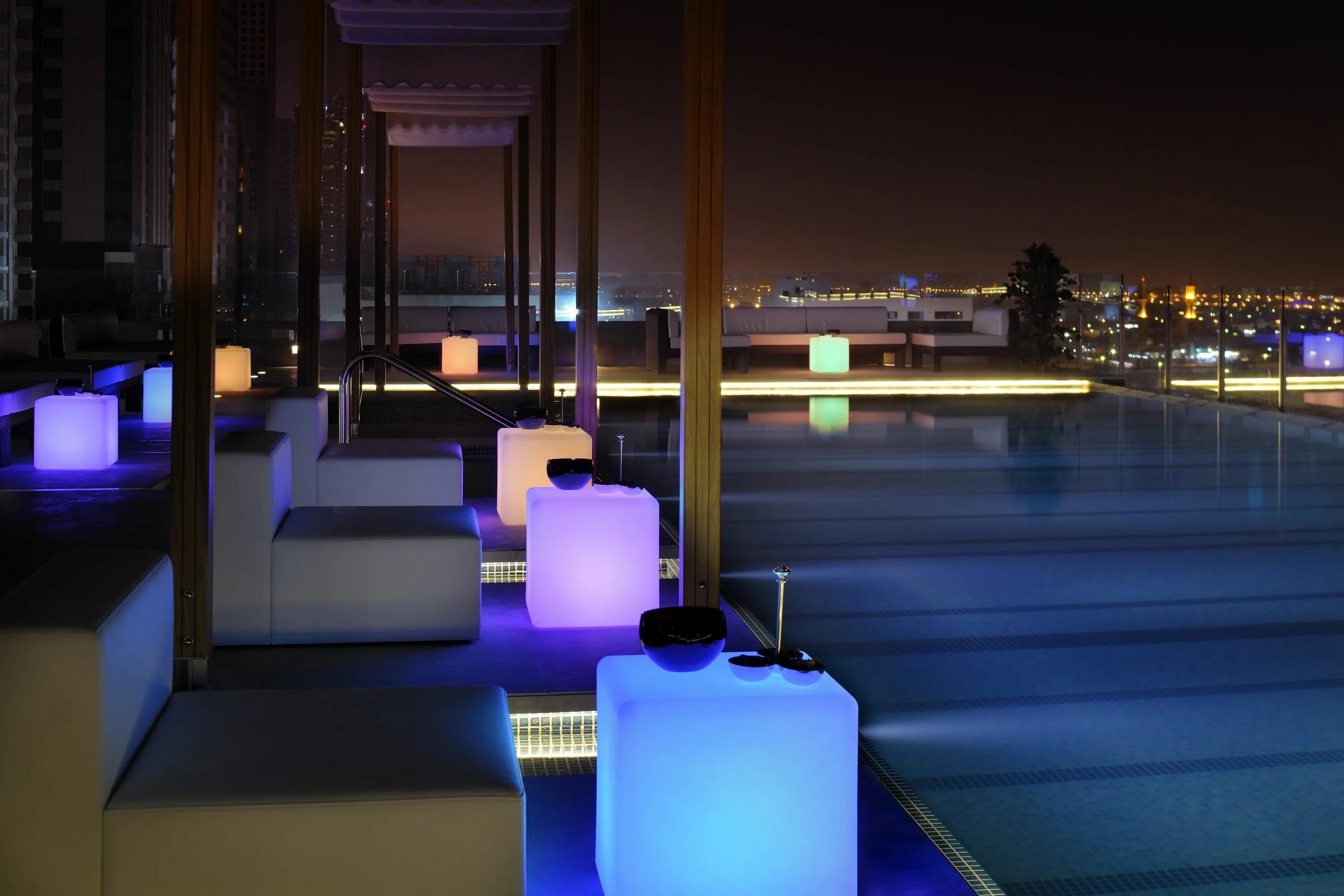 Radisson 4 оаэ