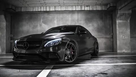 Mercedes amg black
