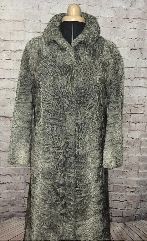 Фасоны каракулевых шуб. Авито каракуль. Пальто женское brillare. Каракуль каракульча мерлушка золотое руно. Шуба из каракульчи снежная королева.
