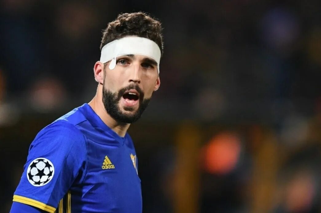 миха мевля футболист. миха мевля. миху мевлю. миха мевля без бороды. миха мевля сочи.