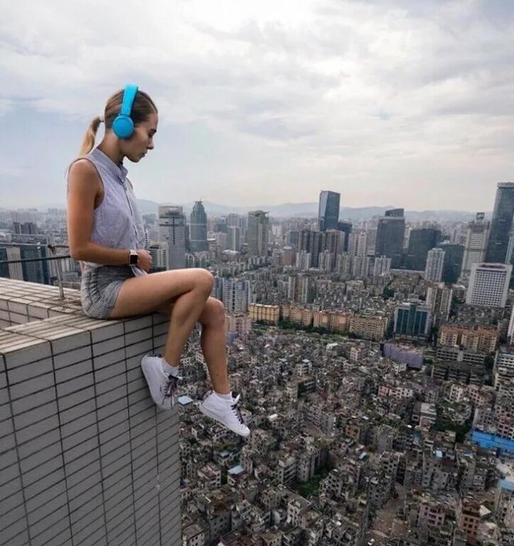 Крыша высотки. Ангелина николау. Путь к счастью. Сироткин выше домов клип. Мы могли бы стать выше домов.