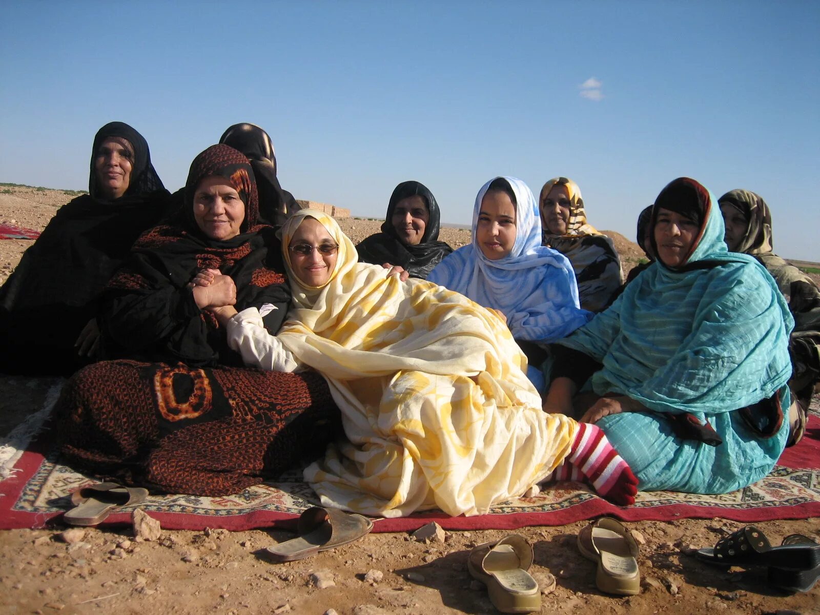 Происходит от арабского. Мавритания берберы. Королевство Марокко многоженство. Берберы туареги бедуины. Бедуины Марокко.