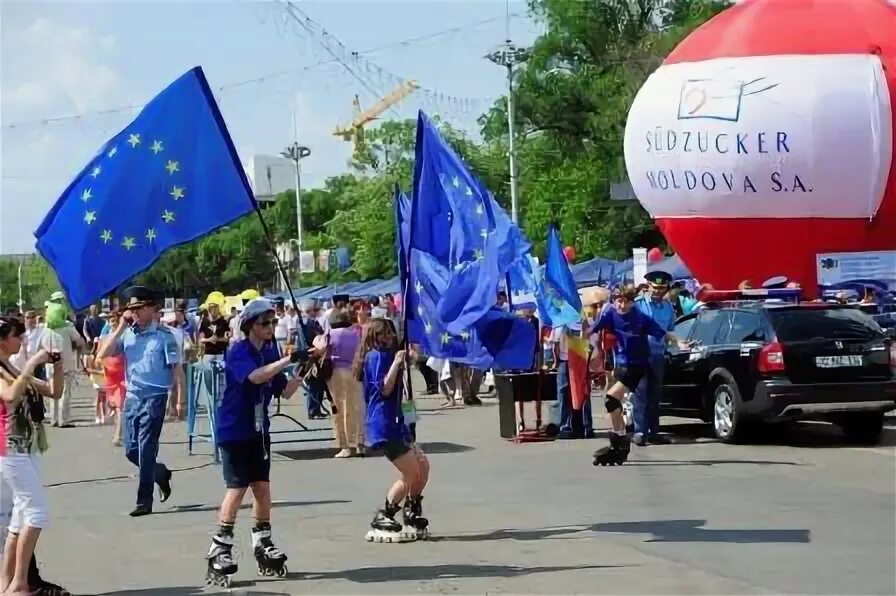 Праздник дня европы. День Европы. День Европы в Молдове. День Европы фестиваль. Кишинёв день Европы.