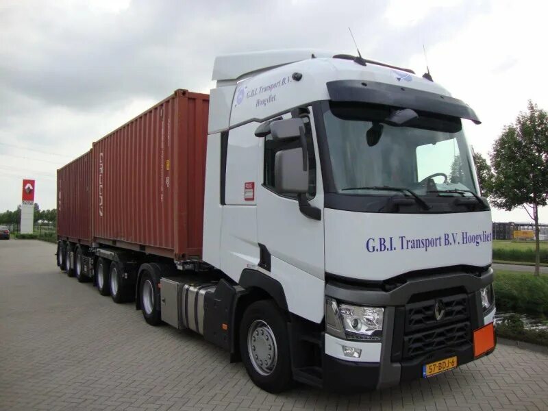 Рено 6 4. Рено т 4х2. renault trucks t 6x2 рефрижератор. renault 440 фура. рено премиум контейнеровоз.