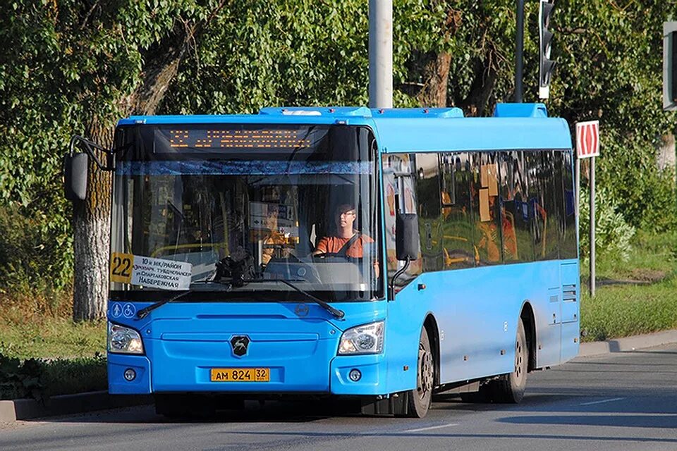 22 автобус брянск. Автобусы брянск. брянский автобус. общественный транспорт брянск.