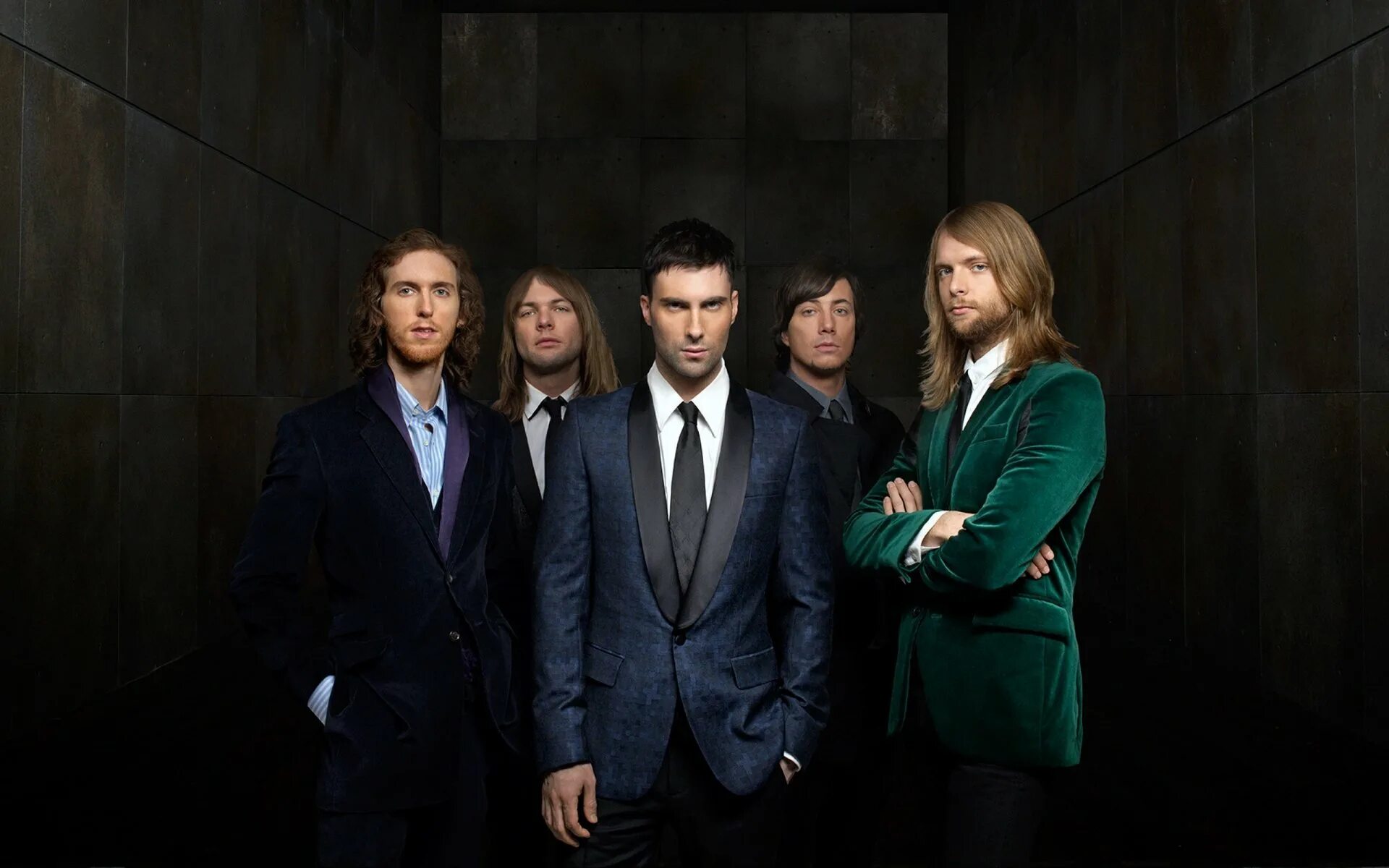 Группа шучу. Maroon 5. Группа мароон 5. Maroon 5 фото. Группа марун Файв.