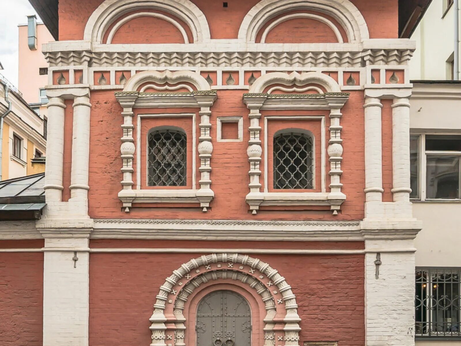 Храм в старых панех. Церковь космы и дамиана в старых панех. церковь косьмы и дамиана в москве. церковь космы и дамиана москва китай город. церковь косьмы и дамиана в москве в китай городе.