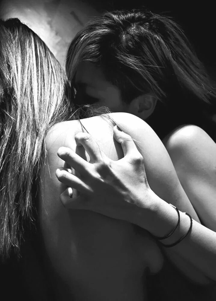 Любовь двух женщин. Страстно 2. Страстно 2. Любовь страсть нежность. Страсть.