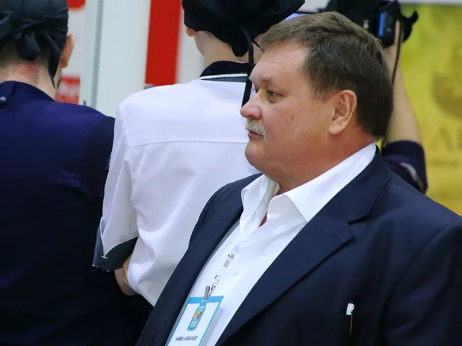 Мэр Анатолий Локоть опережает Александра III по узнаваемости в Новосибирске
