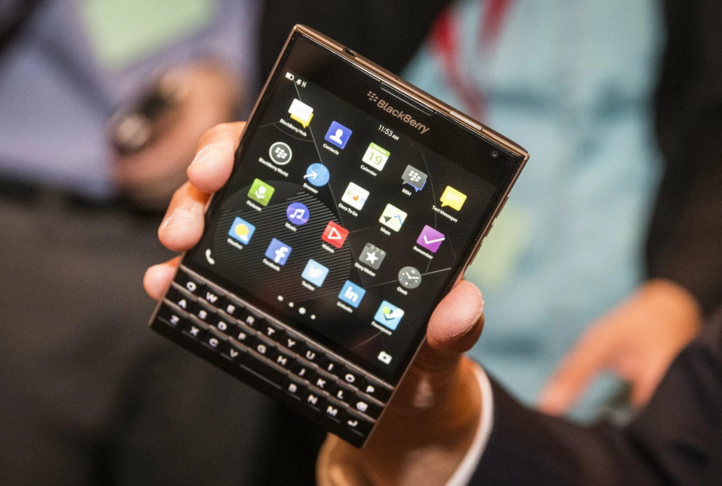 BLACKBERRY Passport Silver Edition. BLACKBERRY Passport 2. Блэкберри новый смартфон. BLACKBERRY Passport Priv.