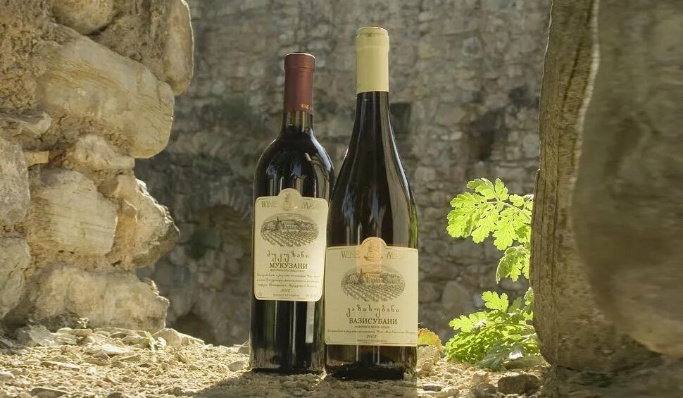 Подскажите хорошее вино. Вино грузинское wine man. wine man грузия вино. вазисубани тбилиси. геташен вино.