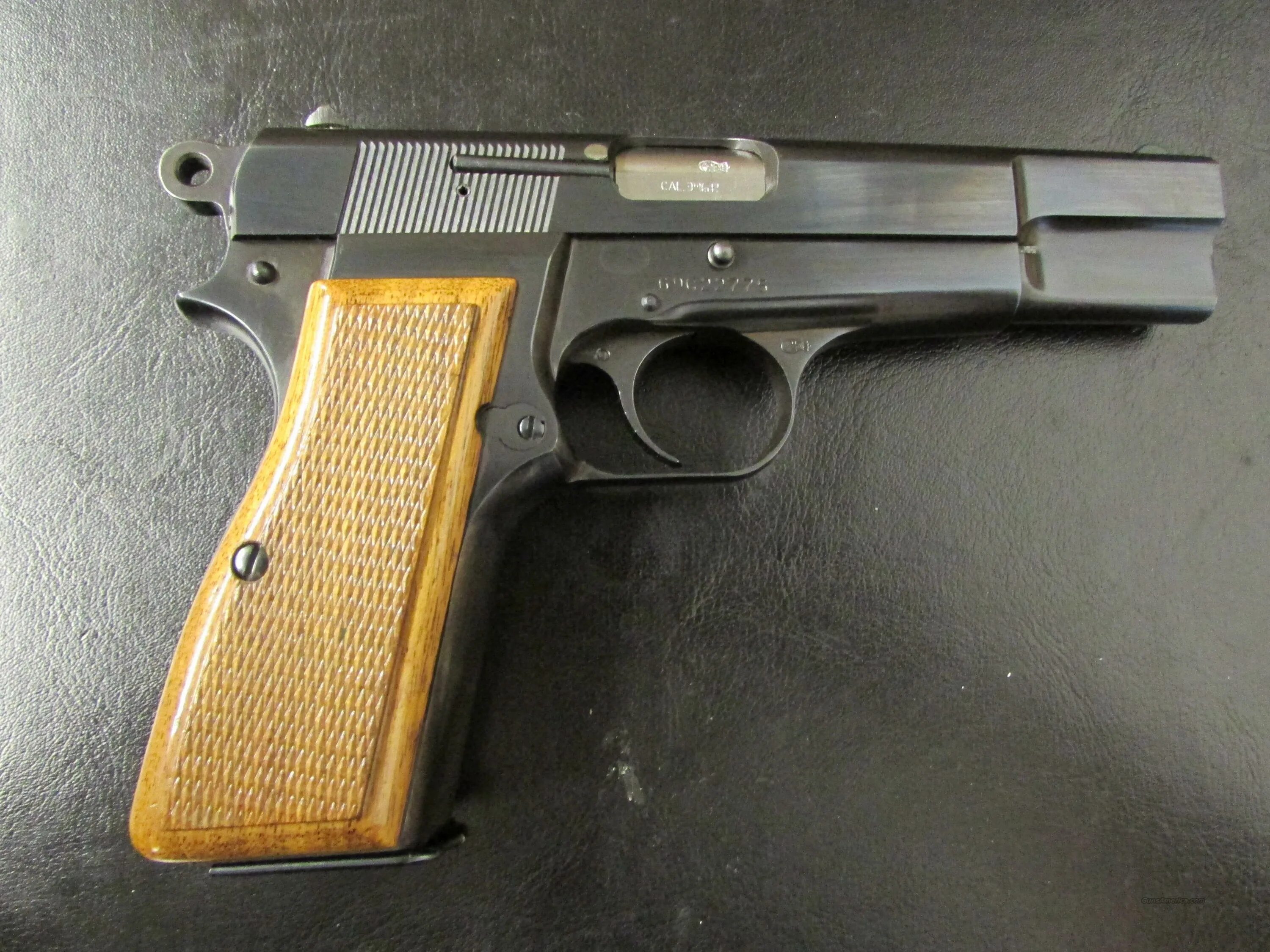 Browning de. Browning Hi Power sa35. Браунинг 1965. Browning Automatic Pistol. Браунинг 140 газовый.