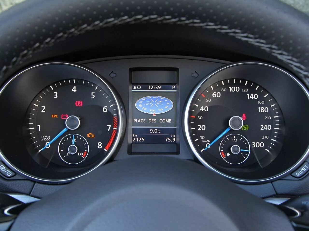 приборная панель volkswagen golf 6. панель приборов гольф 6. приборная панель volkswagen golf 6 r. приборная панель фольксваген гольф. приборка синие стрелки golf mk4.