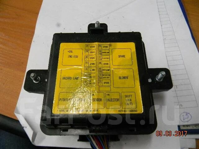 Блок предохранителей kyron. Блок предохранителей ssangyong kyron. Блок предохранителей саньенг кайрон. Блок предохранителей ssangyong kyron. Блок реле ssangyong kyron.