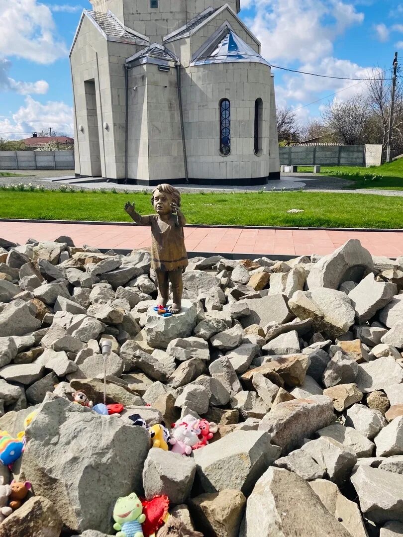 Памятник геноциду советского народа. Советские памятники. Мемориал жертвам фашизма. Мемориал жертвам нацистского геноцида. Памятники ВОВ.