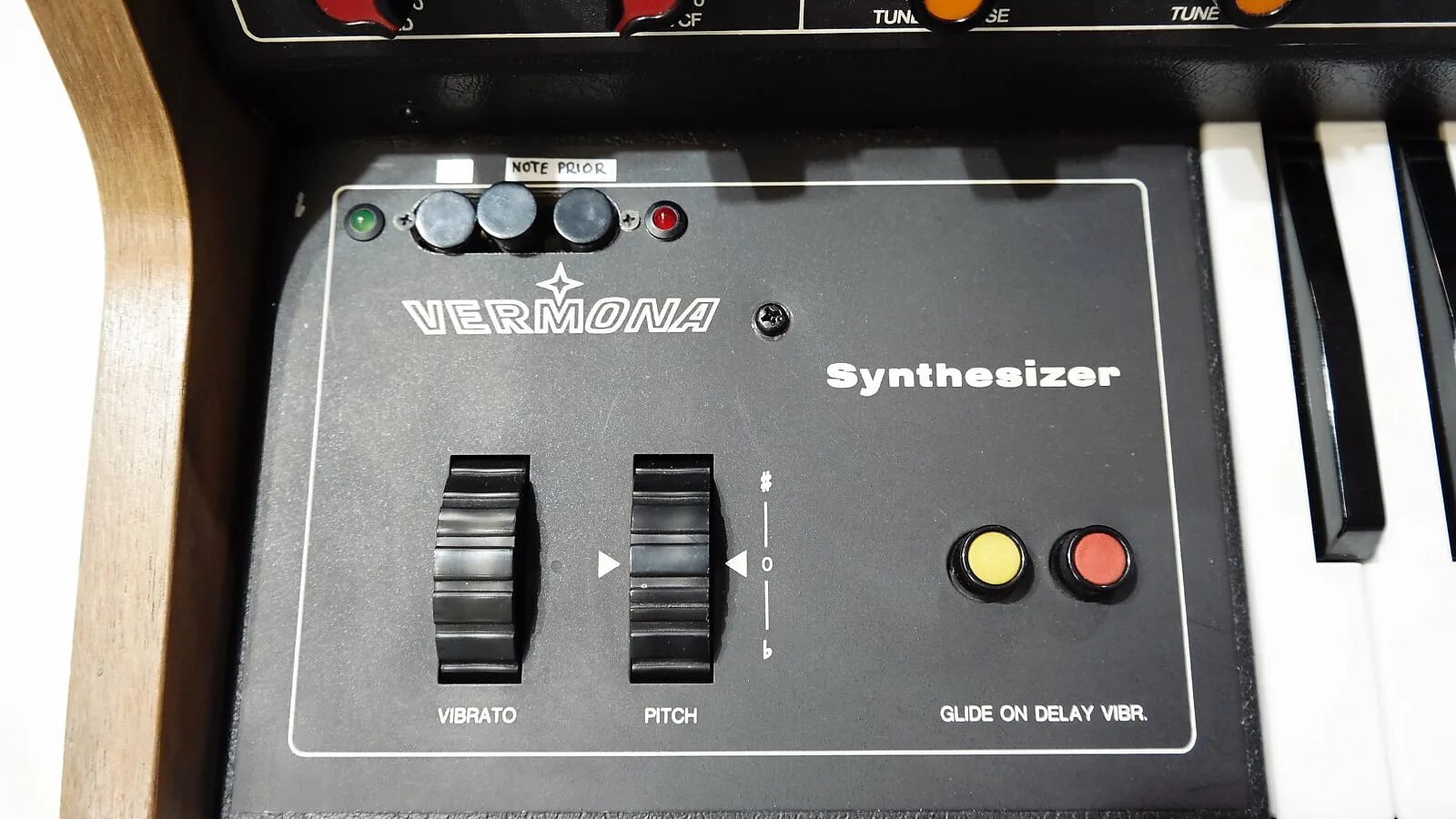 Synthesizer wuthering waves