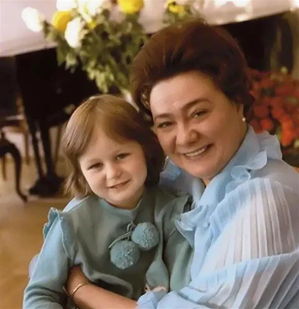 Галина брежнева фото в молодости Галина Брежнева. 94 года назад родилась "кремлевская принцесса" красивая жизнь