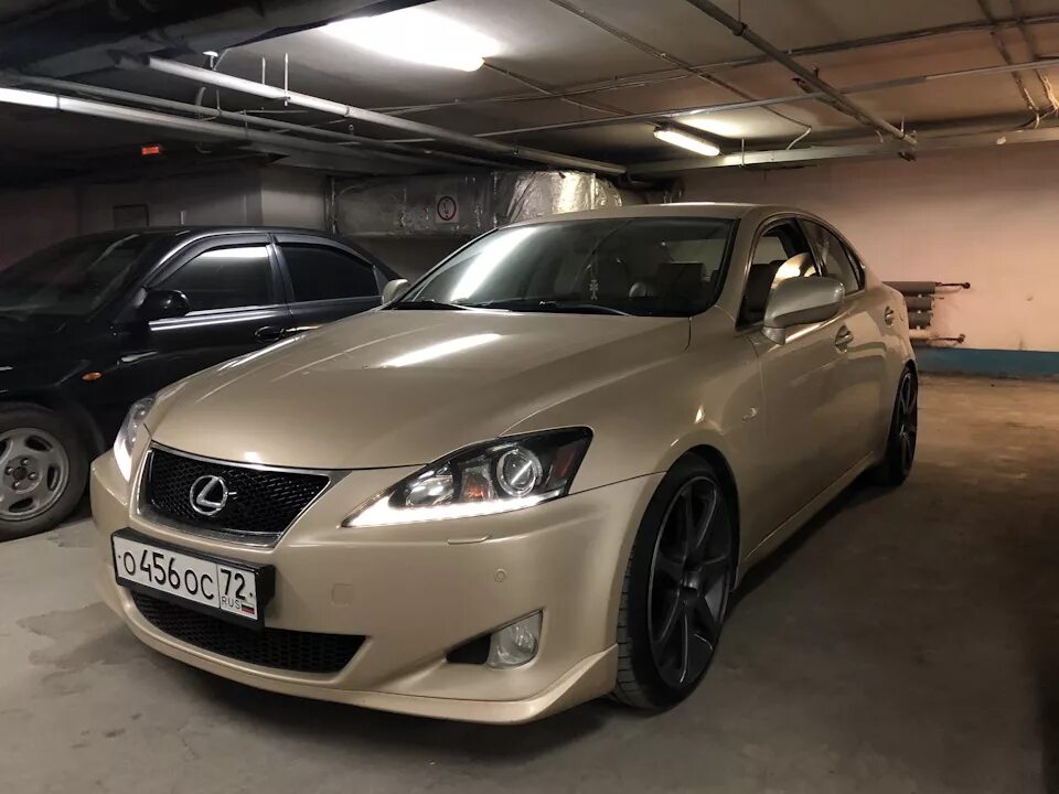 Ис 250 фара. Лексус gs300 золотистый. Лексус is 3.5 2005. Лексус is 250 бежевый. Lexus is 250 2008 металлик.