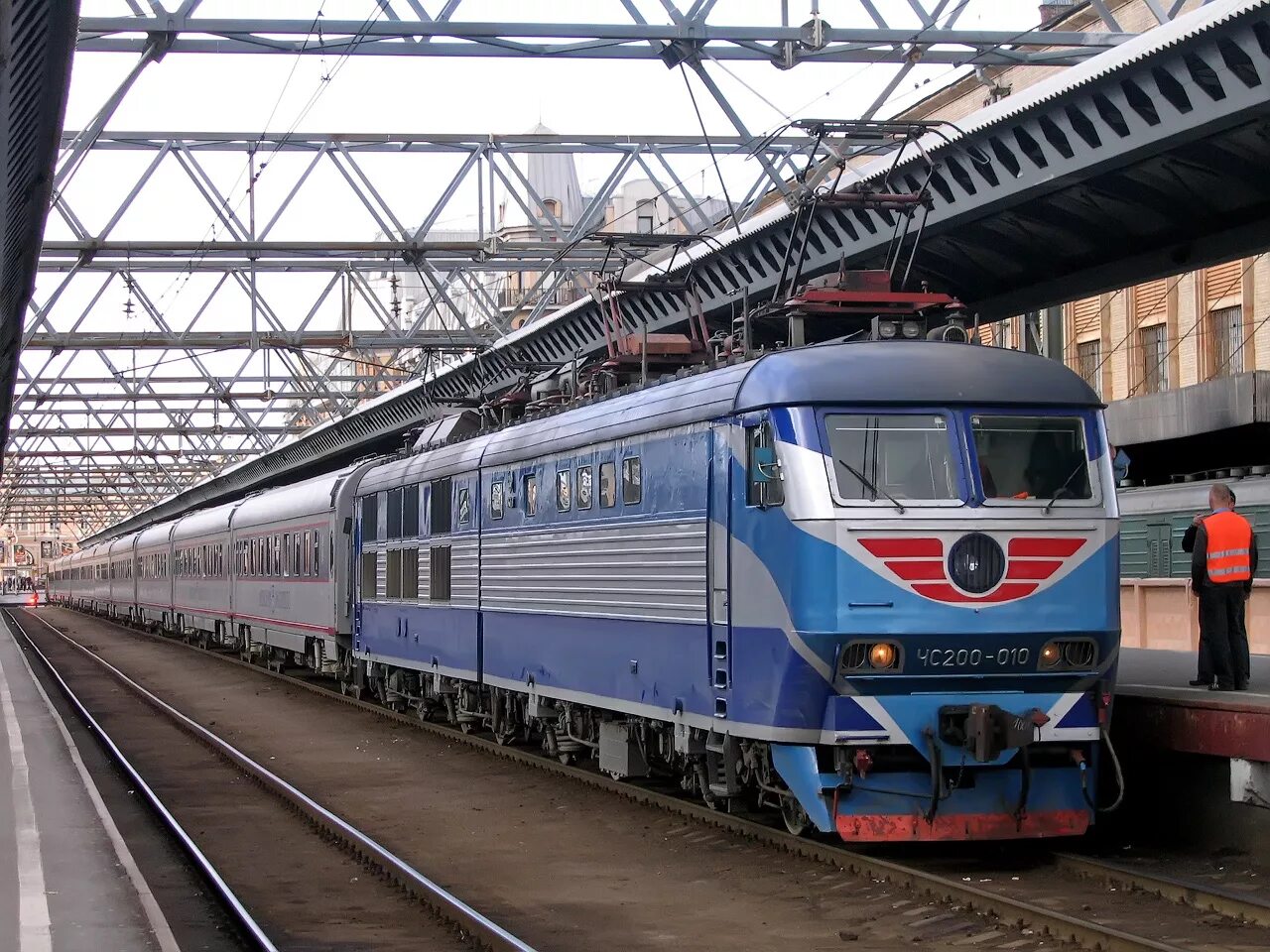 Ночной экспресс москва санкт петербург ржд. Поезд 747а невский экспресс. невский экспресс скоростной. чс200 невский экспресс. поезд невский экспресс москва санкт-петербург.