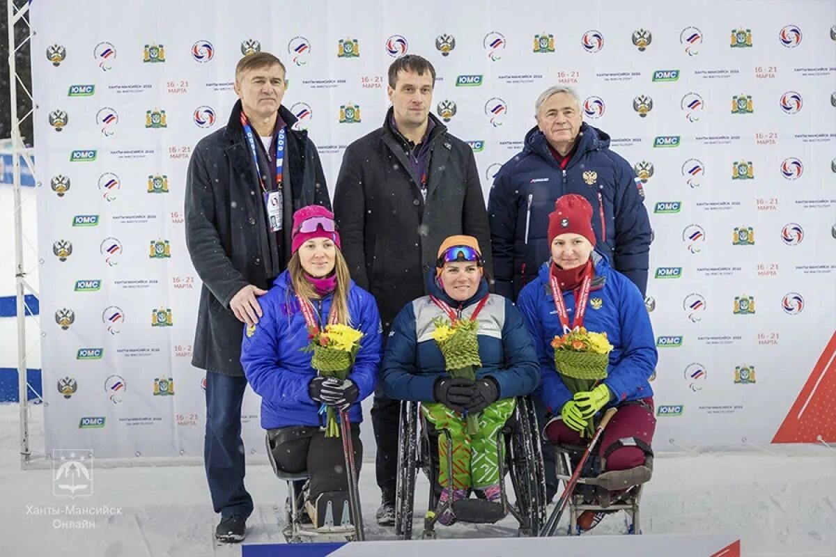 Олимпиады хмао. Ханты-Мансийск Паралимпиада. Параолимпийцы 2014 Ханты Мансийск. Паралимпиада 2022 в Ханты-Мансийске. Зимних игр паралимпийцев в Ханты-Мансийске.