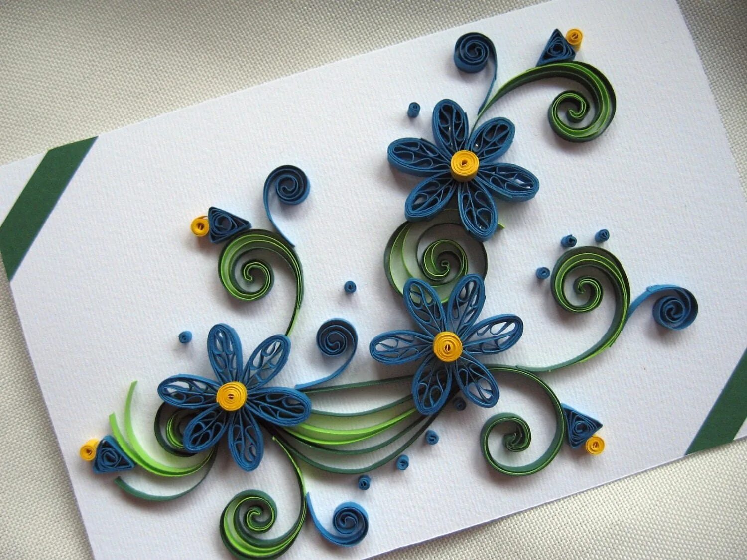 Цветы из квиллинга. Поделки из квиллинга легкие. Квиллинг цветы. Квиллинг занятия. Квиллинг занятия.