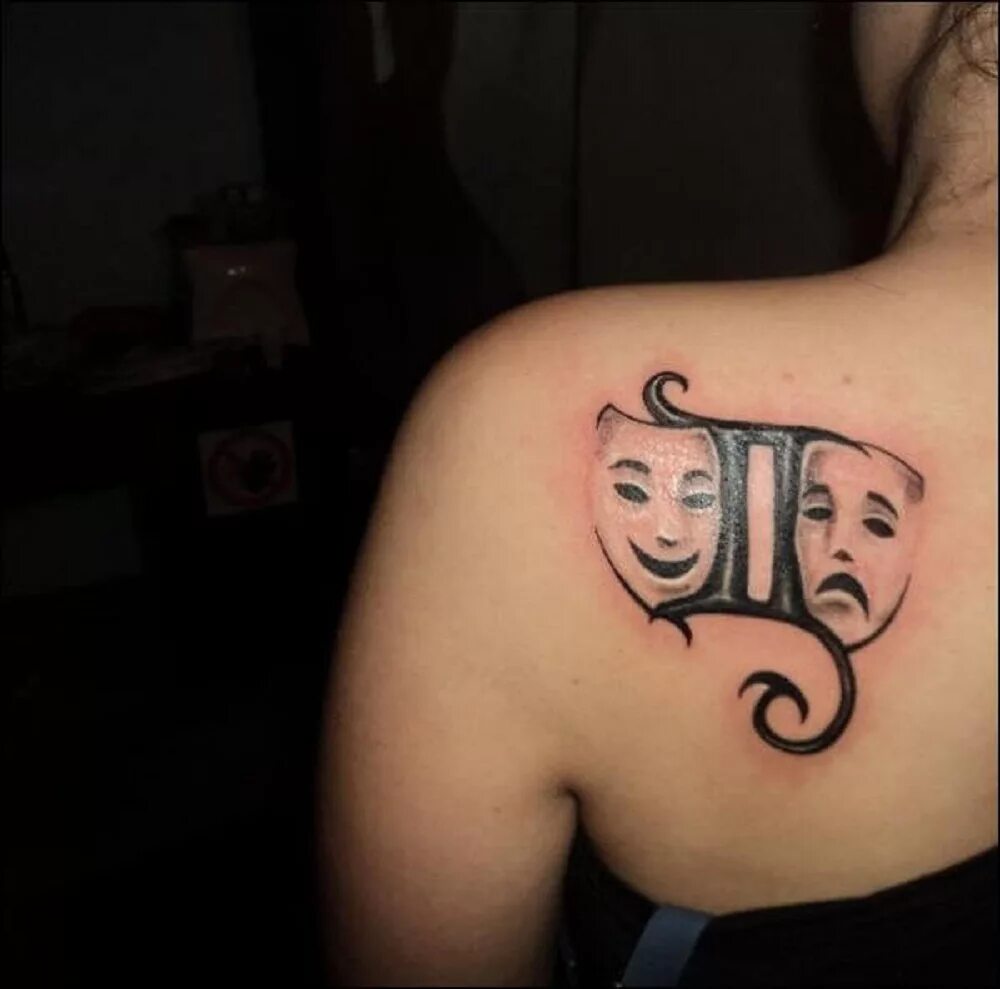 Знак близнецы тату. Татуировка знака зодиака близнецы. Тату близнецы эскизы. Тату близнецы мужские. Тату близнецы.