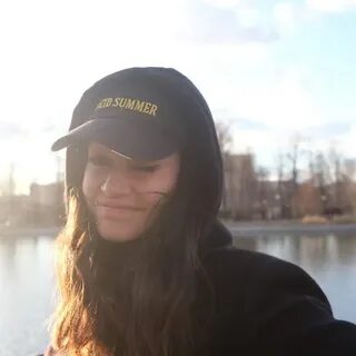 Жена хлеб